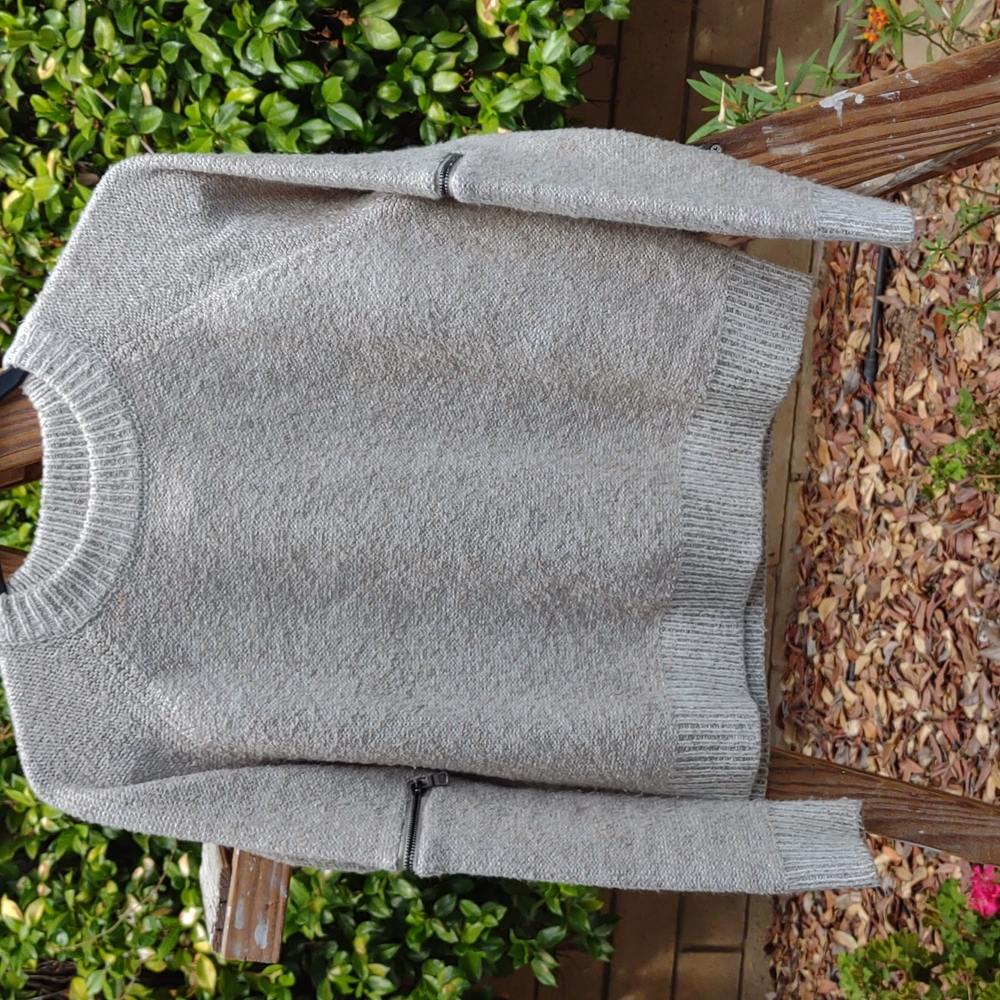 Between You & Me Tan Raglan Sleeve Sweater M
